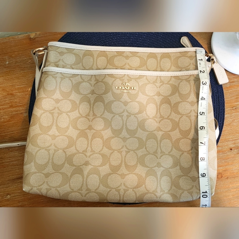 Coach Purse - Picture 4 of 5